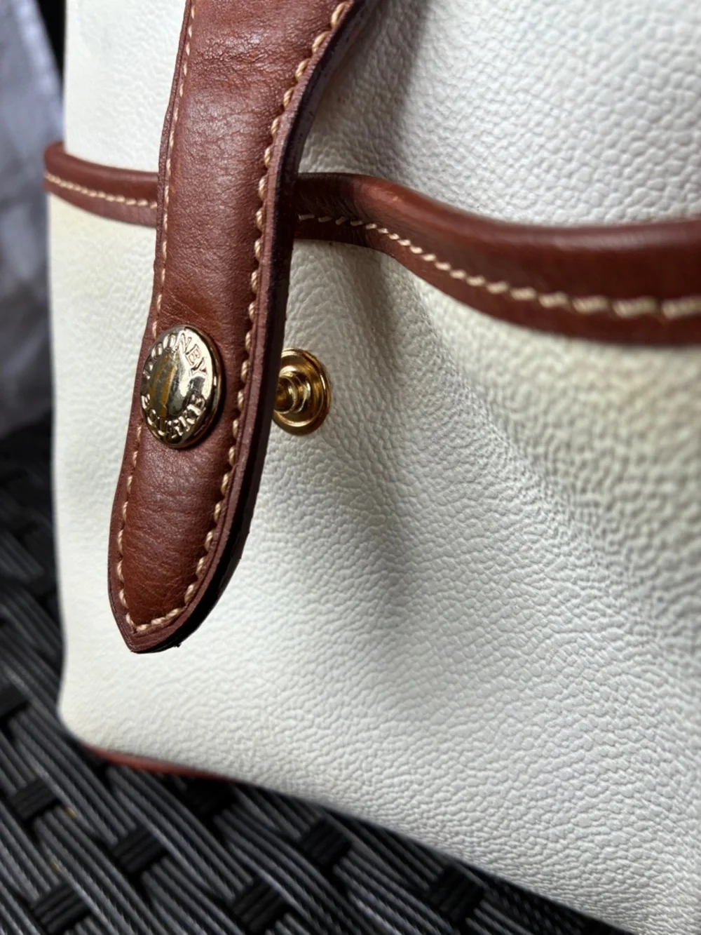 Dooney & Bourke white Shoulder Bag and Brown Leather,Vintage Dooney & Bourke Bag - Picture 16 of 16